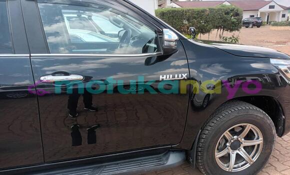 Acheter Occasion Voiture Toyota Hilux Noir à Lubumbashi, Katanga Acheter Occasion Voiture Toyota Hilux Noir à Lubumbashi, Katanga