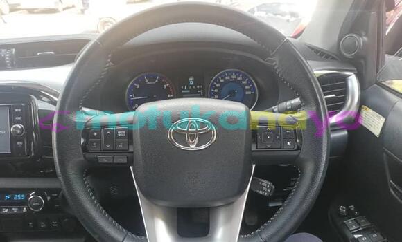 Acheter Occasion Voiture Toyota Hilux Noir à Lubumbashi, Katanga Acheter Occasion Voiture Toyota Hilux Noir à Lubumbashi, Katanga