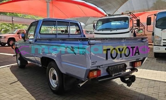 Buy Used Toyota Hilux Blue Car in Kinshasa in Kinshasa Buy Used Toyota Hilux Blue Car in Kinshasa in Kinshasa
