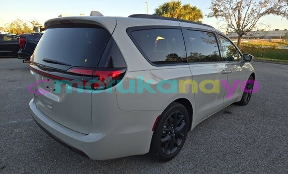 Buy Used Chrysler Pacifica White Car in Kinshasa in Kinshasa Buy Used Chrysler Pacifica White Car in Kinshasa in Kinshasa
