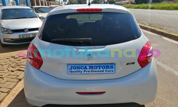 Buy Used Peugeot 208 Silver Car in Kinshasa in Kinshasa Buy Used Peugeot 208 Silver Car in Kinshasa in Kinshasa