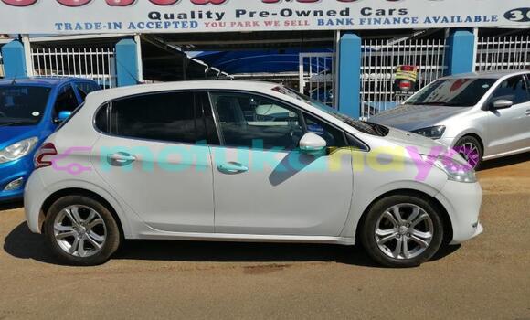 Buy Used Peugeot 208 Silver Car in Kinshasa in Kinshasa Buy Used Peugeot 208 Silver Car in Kinshasa in Kinshasa