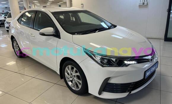 Buy Used Toyota Corolla White Car in Kinshasa in Kinshasa Buy Used Toyota Corolla White Car in Kinshasa in Kinshasa