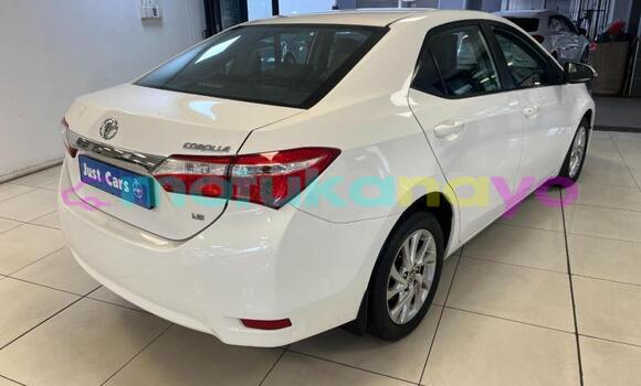 Buy Used Toyota Corolla White Car in Kinshasa in Kinshasa Buy Used Toyota Corolla White Car in Kinshasa in Kinshasa