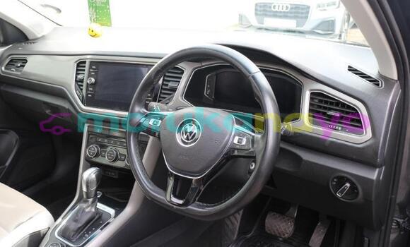 Buy Used Volkswagen T-Roc Other Car in Kinshasa in Kinshasa Buy Used Volkswagen T-Roc Other Car in Kinshasa in Kinshasa