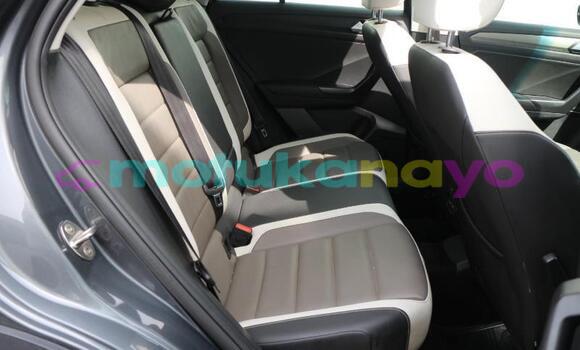 Buy Used Volkswagen T-Roc Other Car in Kinshasa in Kinshasa Buy Used Volkswagen T-Roc Other Car in Kinshasa in Kinshasa
