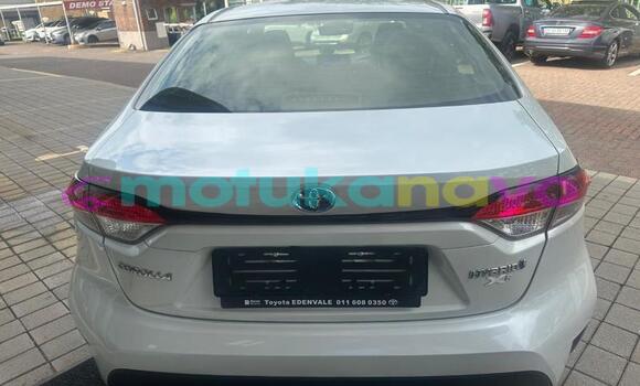 Buy Used Toyota Corolla White Car in Kinshasa in Kinshasa Buy Used Toyota Corolla White Car in Kinshasa in Kinshasa