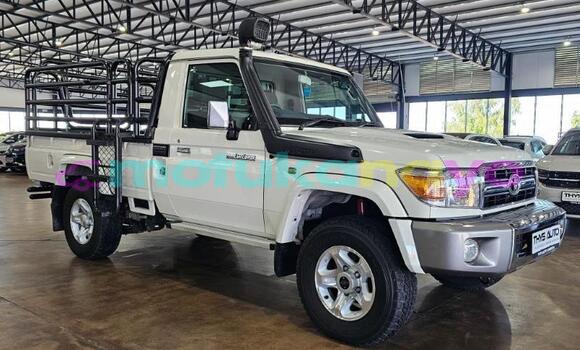 Buy Used Toyota Land Cruiser Other Car in Lubumbashi in Katanga Buy Used Toyota Land Cruiser Other Car in Lubumbashi in Katanga