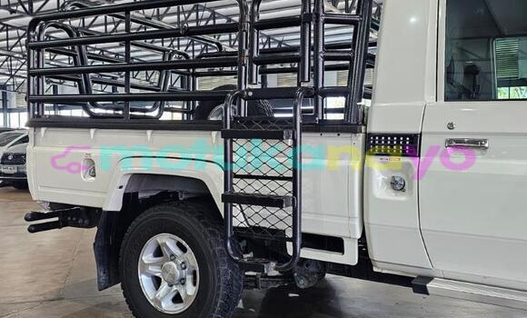 Buy Used Toyota Land Cruiser Other Car in Lubumbashi in Katanga Buy Used Toyota Land Cruiser Other Car in Lubumbashi in Katanga