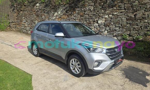 Buy Used Hyundai Creta Silver Car in Kinshasa in Kinshasa Buy Used Hyundai Creta Silver Car in Kinshasa in Kinshasa