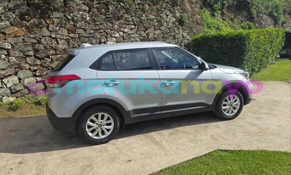 Buy Used Hyundai Creta Silver Car in Kinshasa in Kinshasa Buy Used Hyundai Creta Silver Car in Kinshasa in Kinshasa