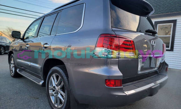 Buy Used Lexus LX 570 Silver Car in Kinshasa in Kinshasa Buy Used Lexus LX 570 Silver Car in Kinshasa in Kinshasa