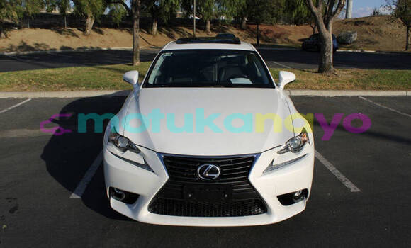 Buy Used Lexus IS White Car in Kinshasa in Kinshasa Buy Used Lexus IS White Car in Kinshasa in Kinshasa