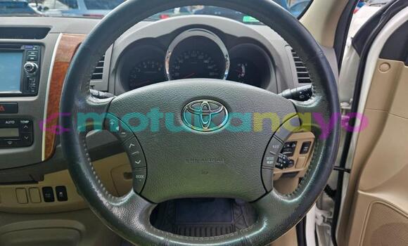 Acheter Occasion Voiture Toyota Hilux Blanc à Kinshasa, Kinshasa Acheter Occasion Voiture Toyota Hilux Blanc à Kinshasa, Kinshasa