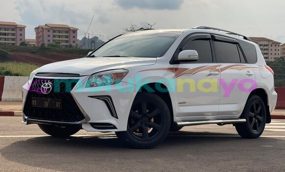 Buy Used Toyota RAV4 White Car in Kinshasa in Kinshasa Buy Used Toyota RAV4 White Car in Kinshasa in Kinshasa