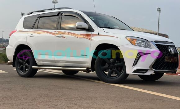 Buy Used Toyota RAV4 White Car in Kinshasa in Kinshasa Buy Used Toyota RAV4 White Car in Kinshasa in Kinshasa