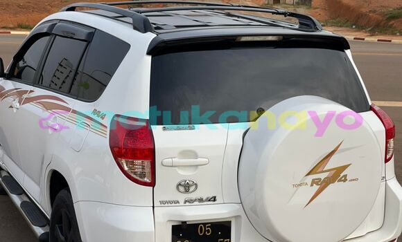 Buy Used Toyota RAV4 White Car in Kinshasa in Kinshasa Buy Used Toyota RAV4 White Car in Kinshasa in Kinshasa