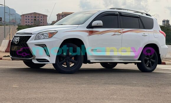 Buy Used Toyota RAV4 White Car in Kinshasa in Kinshasa Buy Used Toyota RAV4 White Car in Kinshasa in Kinshasa