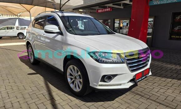 Buy Used Haval H2 White Car in Kinshasa in Kinshasa Buy Used Haval H2 White Car in Kinshasa in Kinshasa