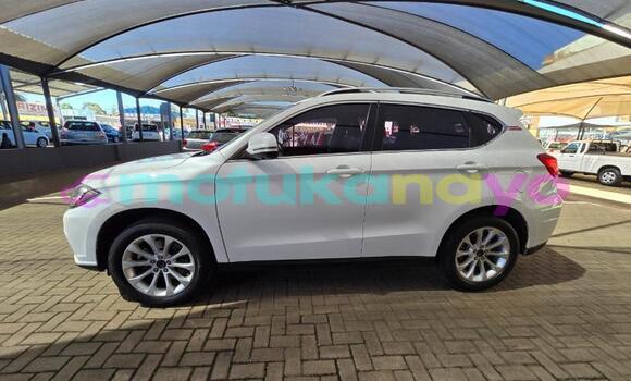Buy Used Haval H2 White Car in Kinshasa in Kinshasa Buy Used Haval H2 White Car in Kinshasa in Kinshasa