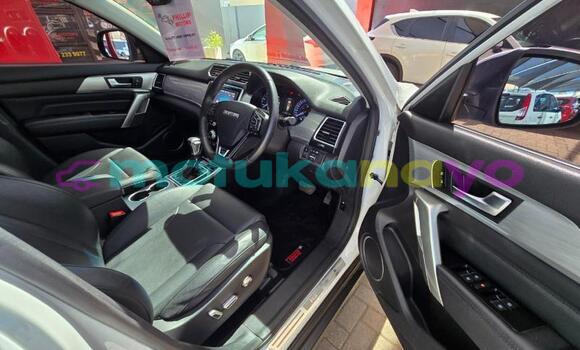 Buy Used Haval H2 White Car in Kinshasa in Kinshasa Buy Used Haval H2 White Car in Kinshasa in Kinshasa