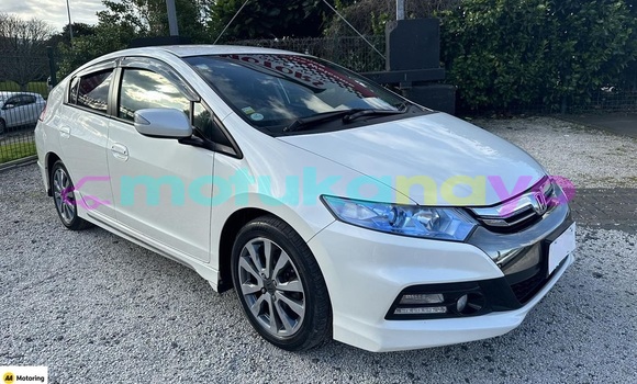 Buy Used Honda Insight White Car in Kinshasa in Kinshasa Buy Used Honda Insight White Car in Kinshasa in Kinshasa