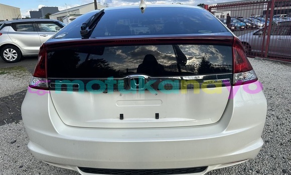 Buy Used Honda Insight White Car in Kinshasa in Kinshasa Buy Used Honda Insight White Car in Kinshasa in Kinshasa