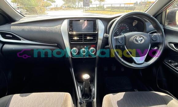 Buy Used Toyota Yaris Brown Car in Kinshasa in Kinshasa Buy Used Toyota Yaris Brown Car in Kinshasa in Kinshasa