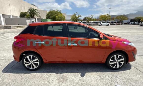 Buy Used Toyota Yaris Brown Car in Kinshasa in Kinshasa Buy Used Toyota Yaris Brown Car in Kinshasa in Kinshasa