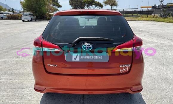 Buy Used Toyota Yaris Brown Car in Kinshasa in Kinshasa Buy Used Toyota Yaris Brown Car in Kinshasa in Kinshasa