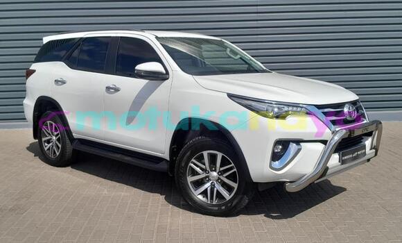 Buy Used Toyota Fortuner White Car in Kinshasa in Kinshasa Buy Used Toyota Fortuner White Car in Kinshasa in Kinshasa