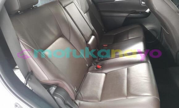 Buy Used Toyota Fortuner White Car in Kinshasa in Kinshasa Buy Used Toyota Fortuner White Car in Kinshasa in Kinshasa