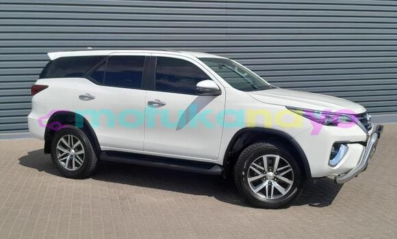 Buy Used Toyota Fortuner White Car in Kinshasa in Kinshasa Buy Used Toyota Fortuner White Car in Kinshasa in Kinshasa