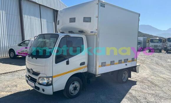 Buy Used Toyota Dyna White Truck in Lubumbashi in Katanga