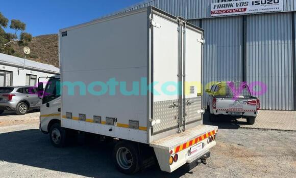 Buy Used Toyota Dyna White Truck in Lubumbashi in Katanga Buy Used Toyota Dyna White Truck in Lubumbashi in Katanga