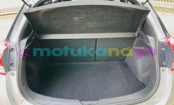 Buy Used Toyota Yaris Silver Car in Kinshasa in Kinshasa Buy Used Toyota Yaris Silver Car in Kinshasa in Kinshasa