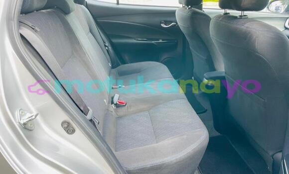 Buy Used Toyota Yaris Silver Car in Kinshasa in Kinshasa Buy Used Toyota Yaris Silver Car in Kinshasa in Kinshasa