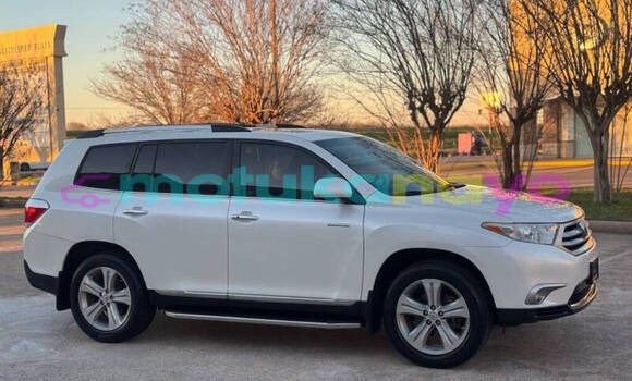 Buy Used Toyota Highlander White Car in Kinshasa in Kinshasa Buy Used Toyota Highlander White Car in Kinshasa in Kinshasa