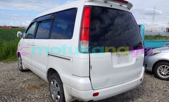 Buy Used Toyota Noah White Car in Kinshasa in Kinshasa Buy Used Toyota Noah White Car in Kinshasa in Kinshasa