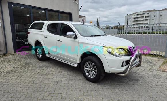 Buy Used Mitsubishi Triton White Car in Kinshasa in Kinshasa Buy Used Mitsubishi Triton White Car in Kinshasa in Kinshasa