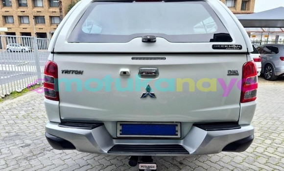 Buy Used Mitsubishi Triton White Car in Kinshasa in Kinshasa Buy Used Mitsubishi Triton White Car in Kinshasa in Kinshasa