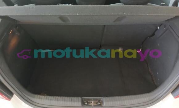 Buy Used Hyundai i20 White Car in Kinshasa in Kinshasa Buy Used Hyundai i20 White Car in Kinshasa in Kinshasa