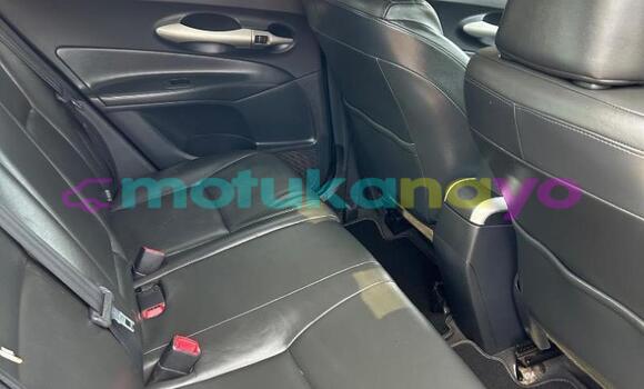 Buy Used Toyota Auris Brown Car in Kinshasa in Kinshasa Buy Used Toyota Auris Brown Car in Kinshasa in Kinshasa