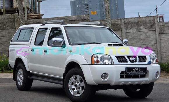 Buy Used Nissan Hardbody White Car in Kinshasa in Kinshasa Buy Used Nissan Hardbody White Car in Kinshasa in Kinshasa