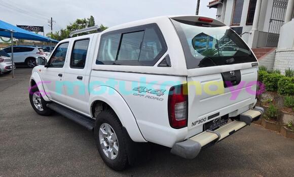 Buy Used Nissan Hardbody White Car in Kinshasa in Kinshasa Buy Used Nissan Hardbody White Car in Kinshasa in Kinshasa