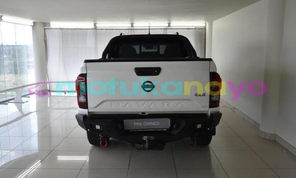 Buy Used Nissan Navara White Car in Kinshasa in Kinshasa Buy Used Nissan Navara White Car in Kinshasa in Kinshasa