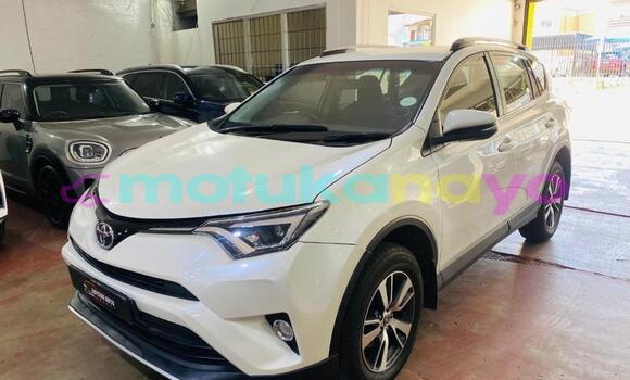 Buy Used Toyota RAV 4 White Car in Kinshasa in Kinshasa Buy Used Toyota RAV 4 White Car in Kinshasa in Kinshasa