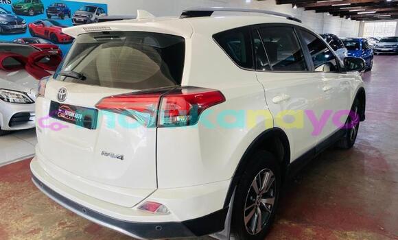 Buy Used Toyota RAV 4 White Car in Kinshasa in Kinshasa Buy Used Toyota RAV 4 White Car in Kinshasa in Kinshasa