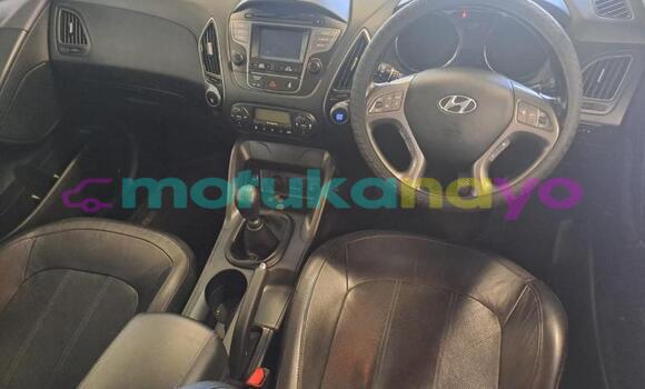 Buy Used Hyundai ix35 Blue Car in Kinshasa in Kinshasa Buy Used Hyundai ix35 Blue Car in Kinshasa in Kinshasa