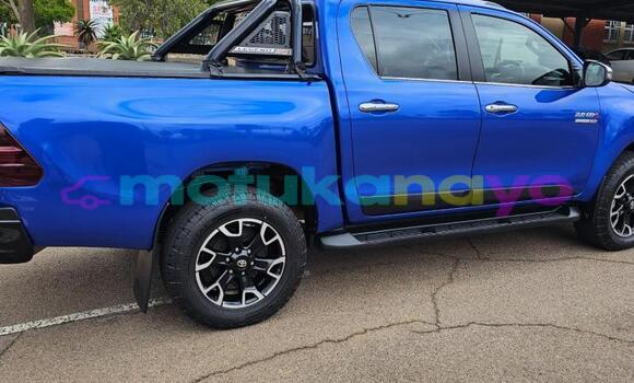 Buy Used Toyota Hilux Blue Car in Kinshasa in Kinshasa Buy Used Toyota Hilux Blue Car in Kinshasa in Kinshasa